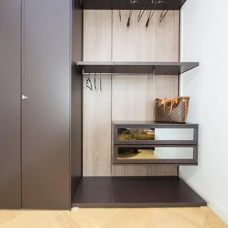 Nest ジェノヴァ